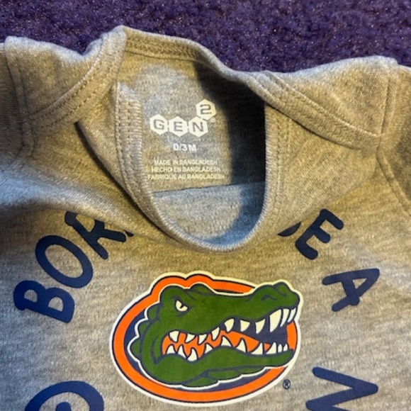Born to be a Gators Fan baby onesie - 0/3 month - New - Picture 2 of 3